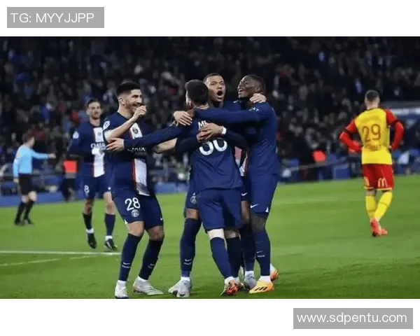 里昂法甲球员阵容分析及球队表现